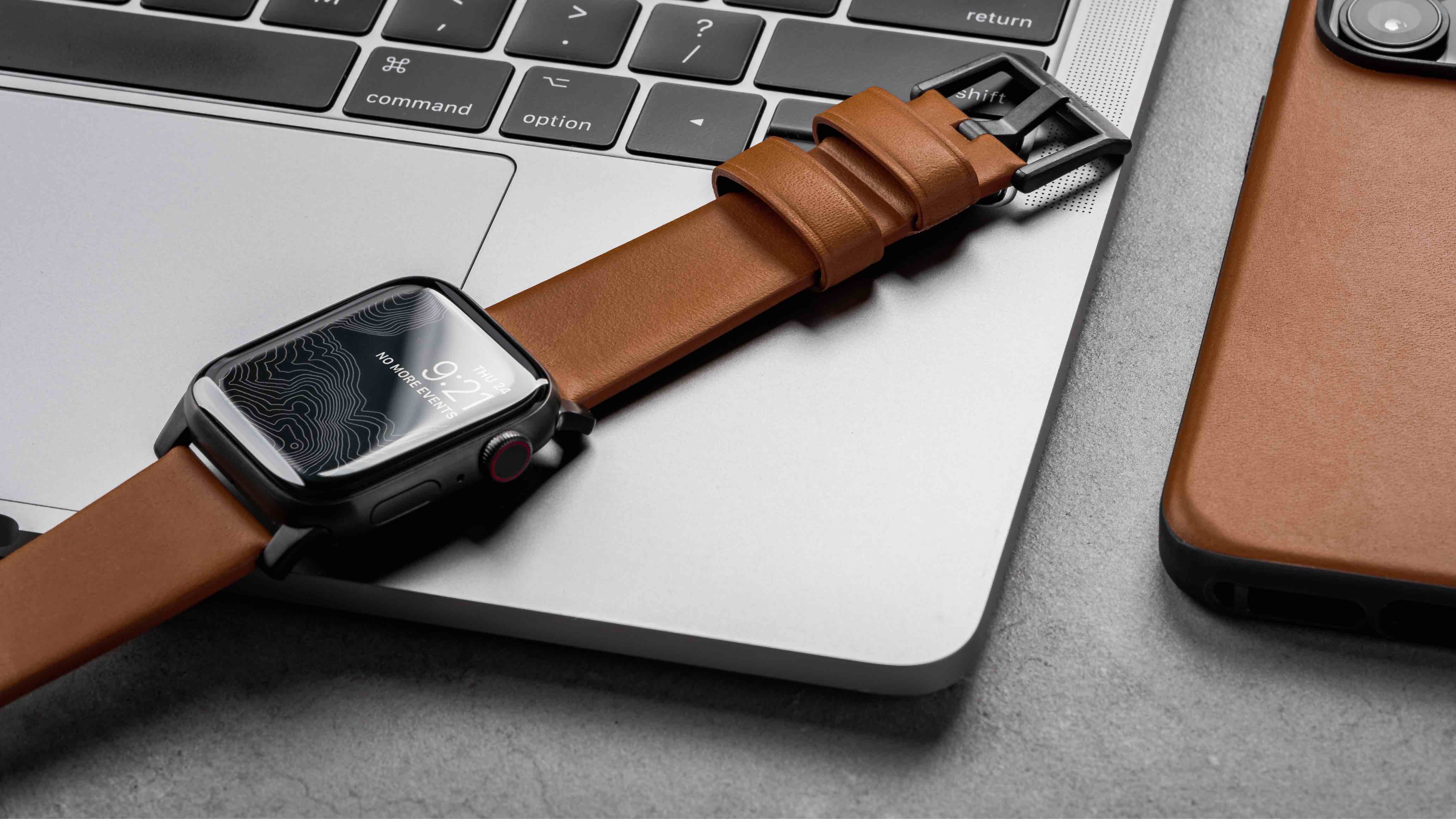 Nomad launches rich 'English Tan' leather Modern Band for Apple