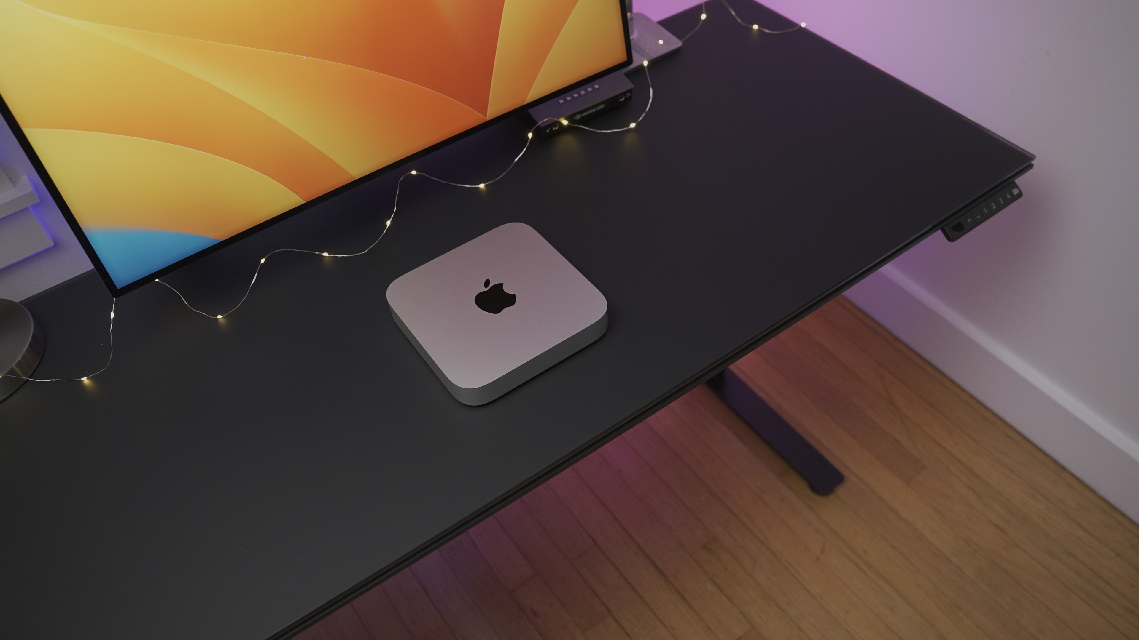 Mac mini on desktop