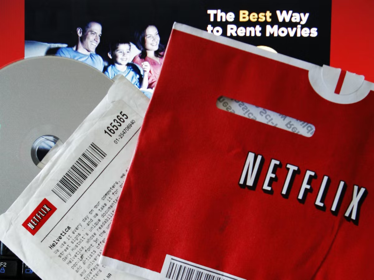 Ruckus højt Investere Netflix kills DVD-in-the-mail business, upgrades ad-supported plan from  720p - 9to5Mac