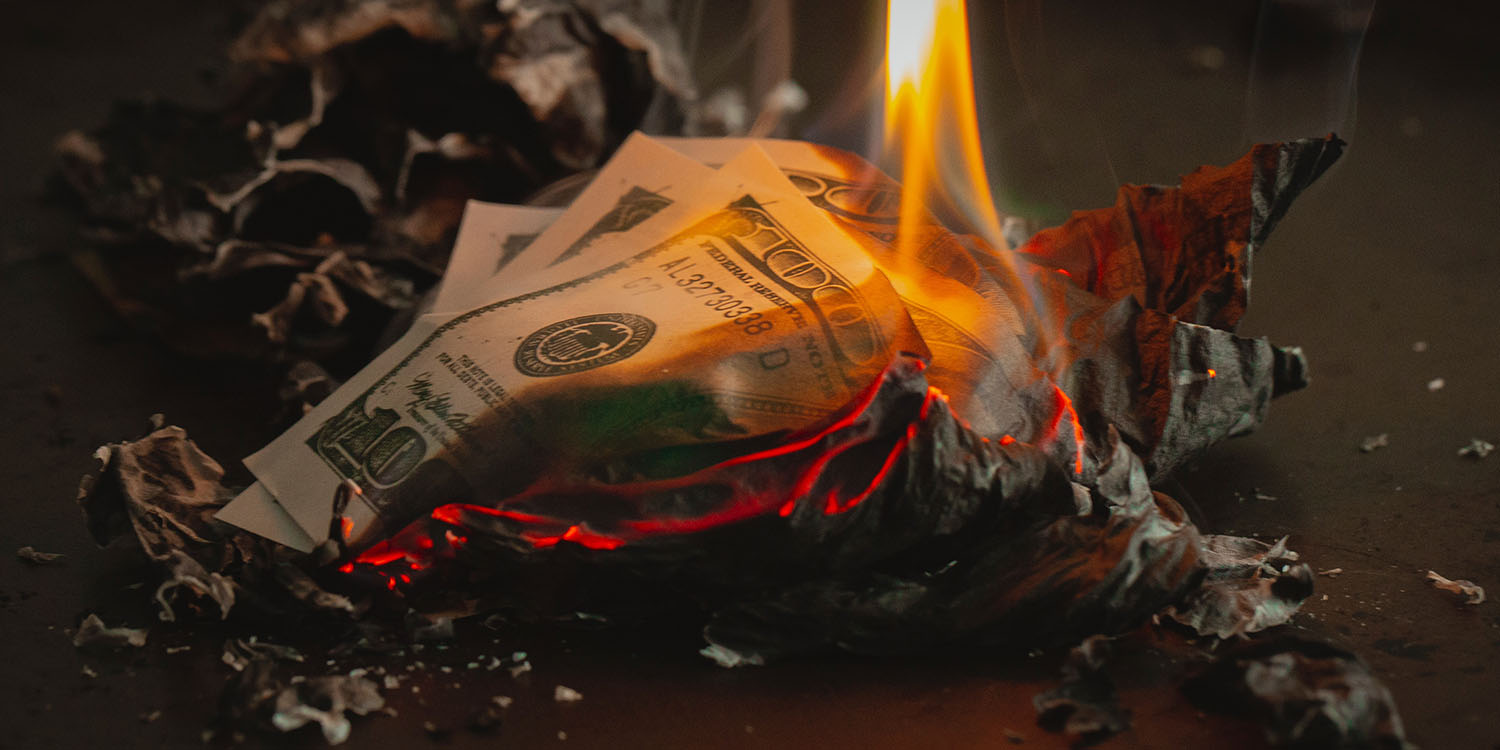 Facebook verification comes to UK | Photo of burning money