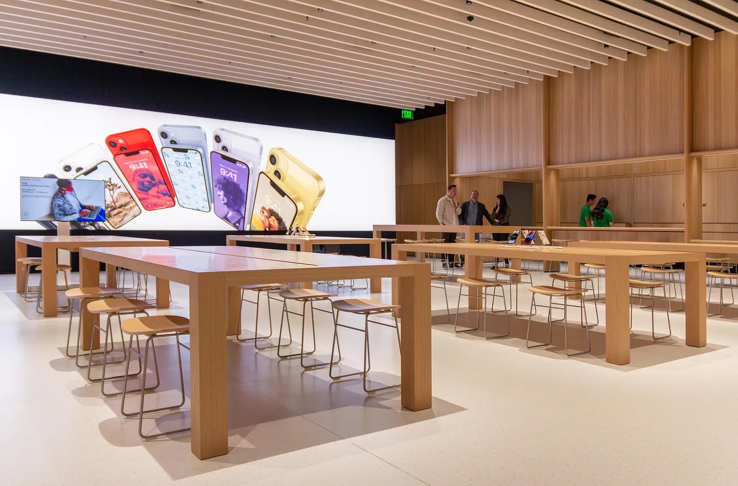 Check out the allnew Apple Tysons Corner the first Apple Store