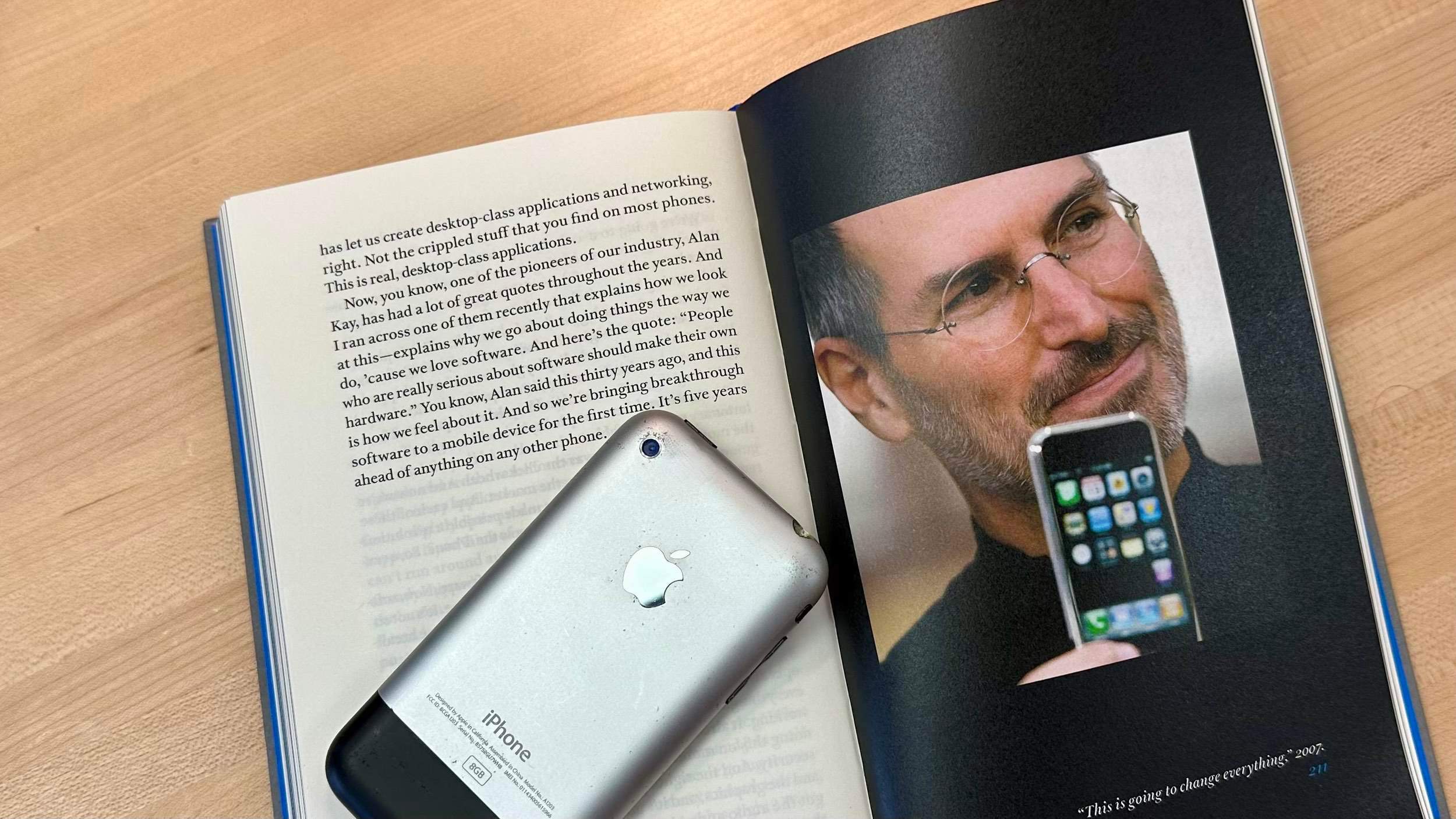 Handson The hardback Steve Jobs 'Make Something Wonderful' book