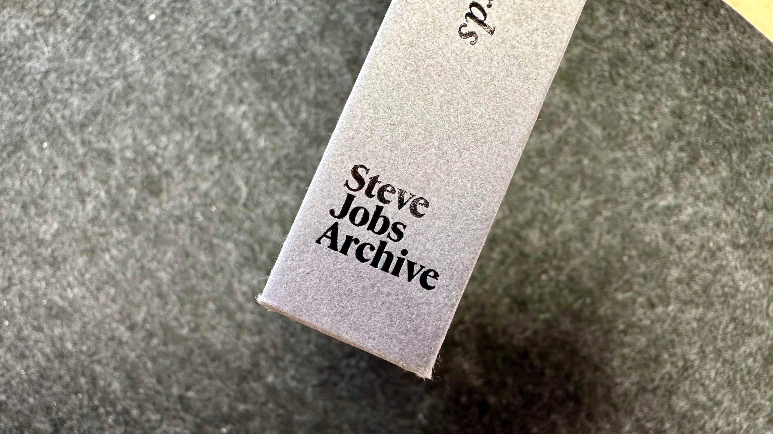 Handson The hardback Steve Jobs 'Make Something Wonderful' book