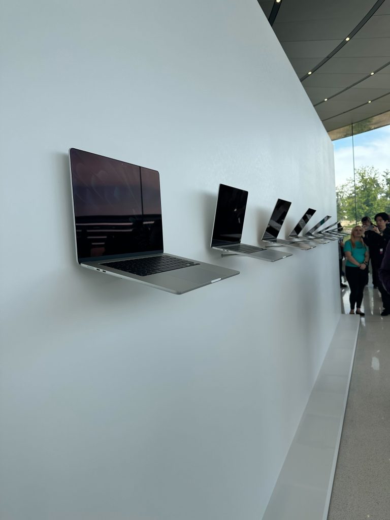 klassisk Psykiatri forsætlig Hands-on with the new 15-inch MacBook Air [Gallery] - 9to5Mac