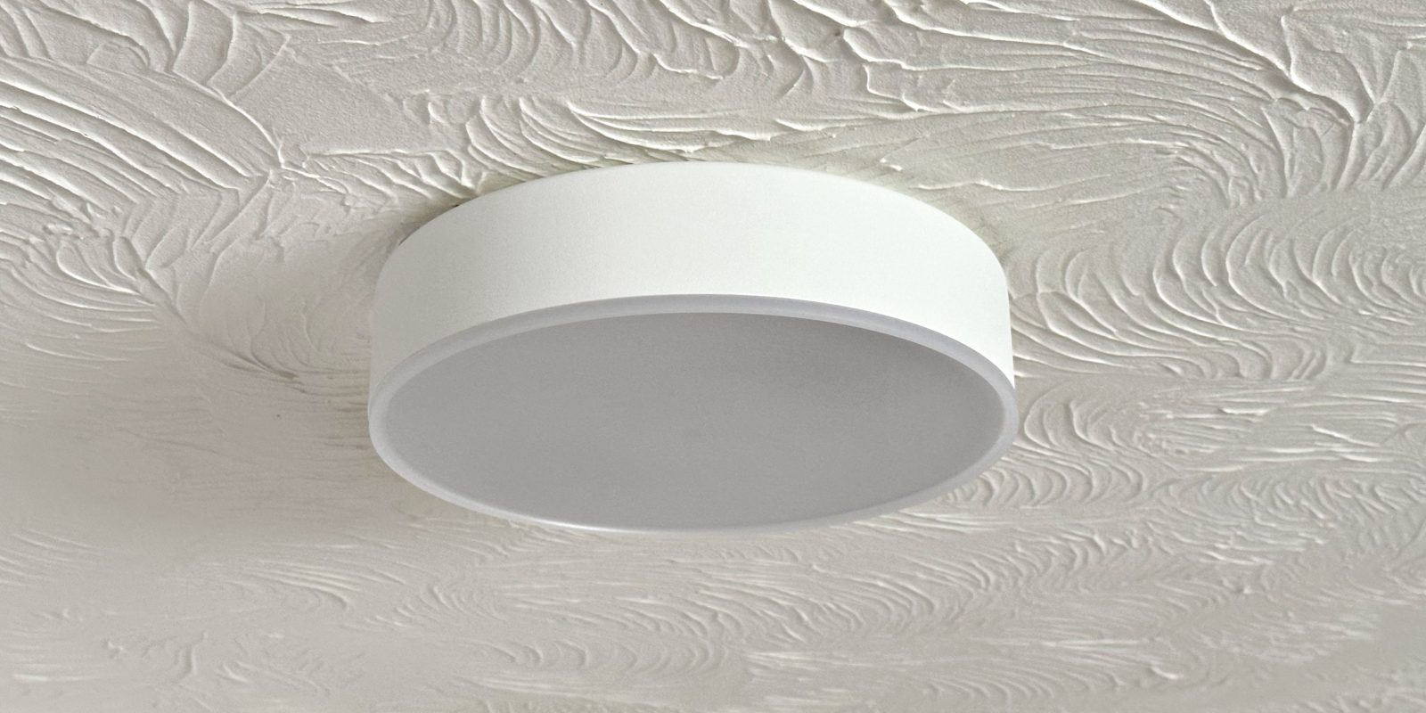 Dinkarville en Husk Philips Hue Review: The Enrave is a sleek smart ceiling light for your home  - 9to5Mac