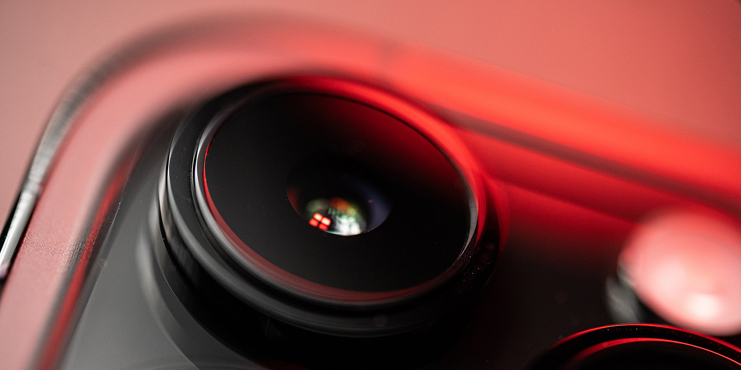 iPhone 15 Pro Max sales | Close-up of camera lens on last year's model