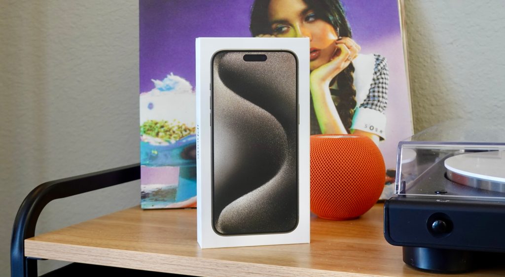 iPhone 15 Pro Max 重た ブラックチタニウム 1024 GB 