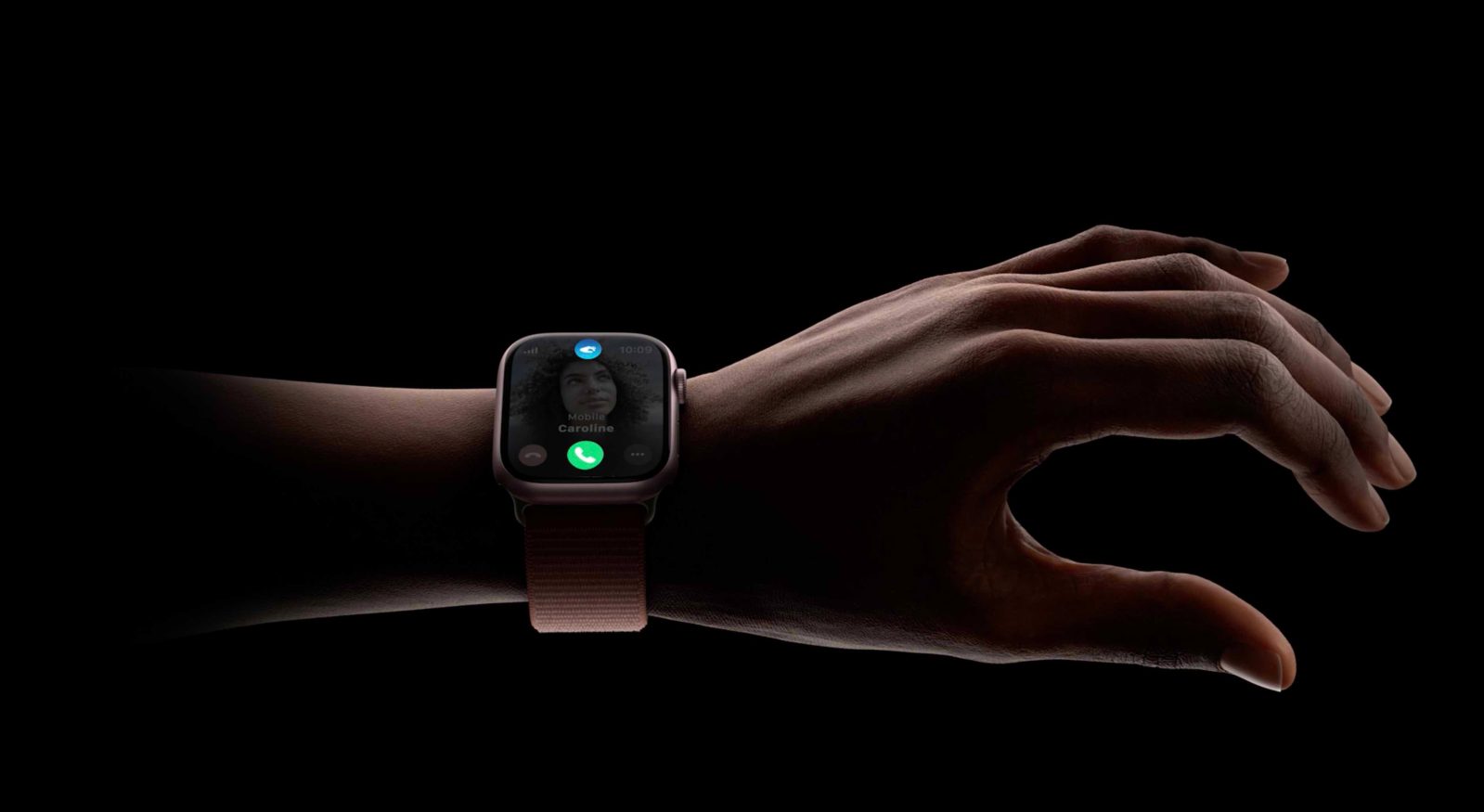 sử dụng thao tác nhấn đúp vào bất kỳ Apple Watch nào