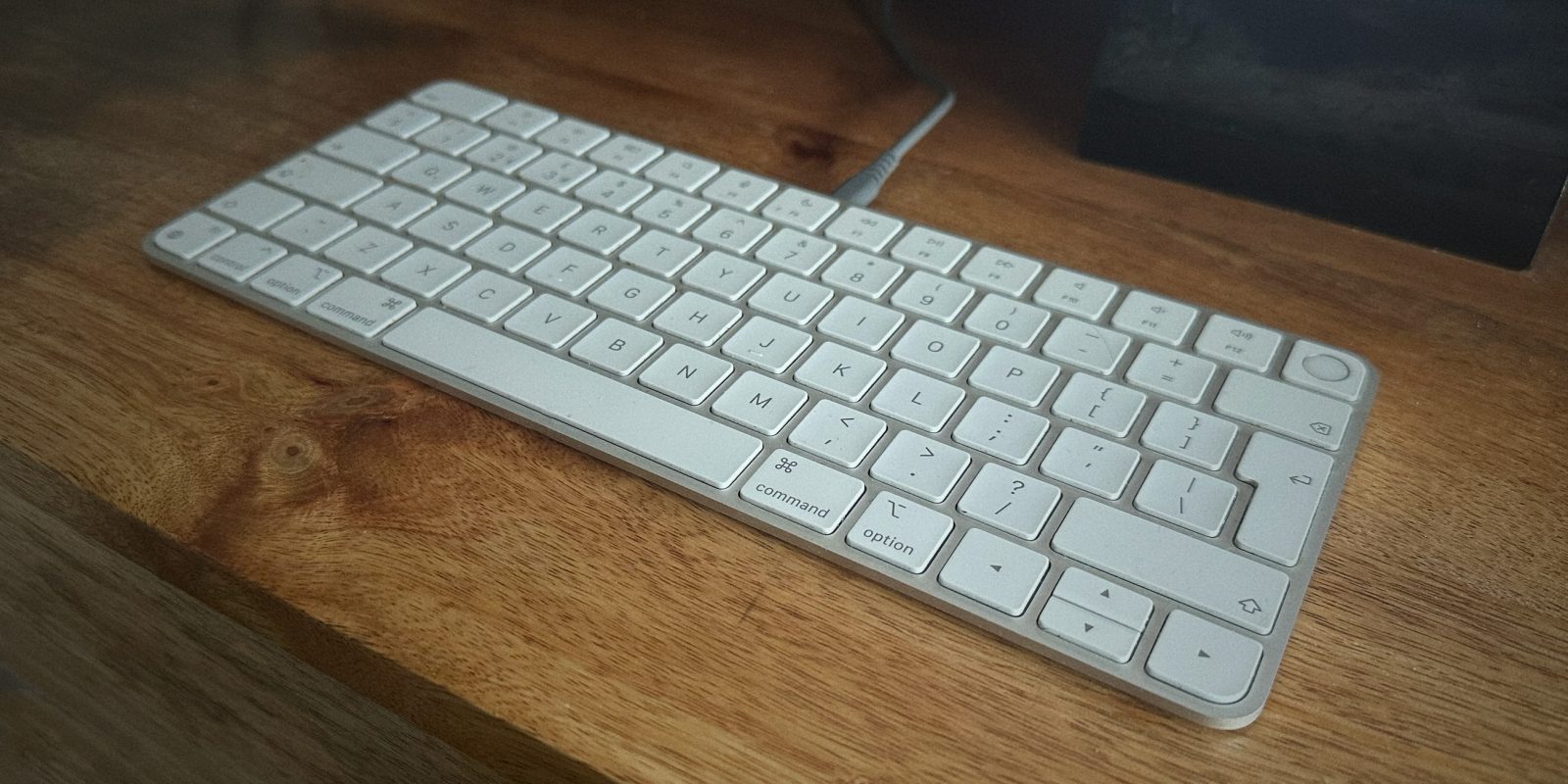 How to use an Apple Magic Keyboard with a Mac and Windows PC at the ...