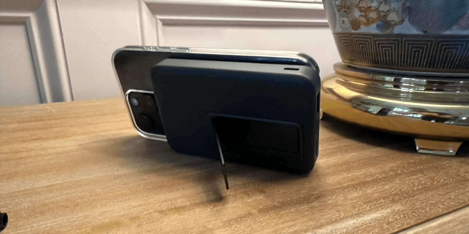 Add 10,000mAh of power to your iPhone with this magnetic stand