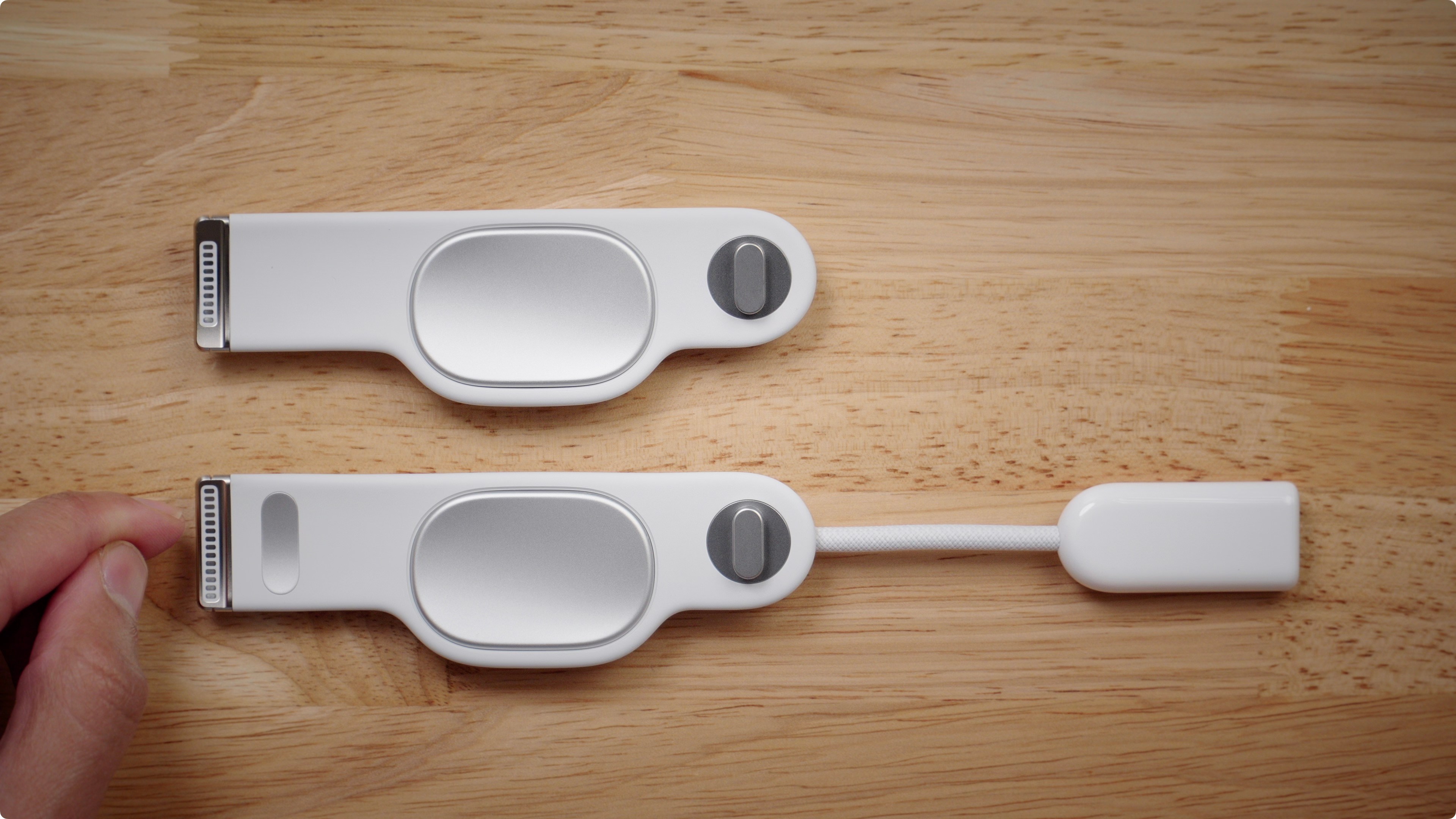 Apple Vision Pro is Thunderbolt capable with the Developer Strap - 9to5Mac