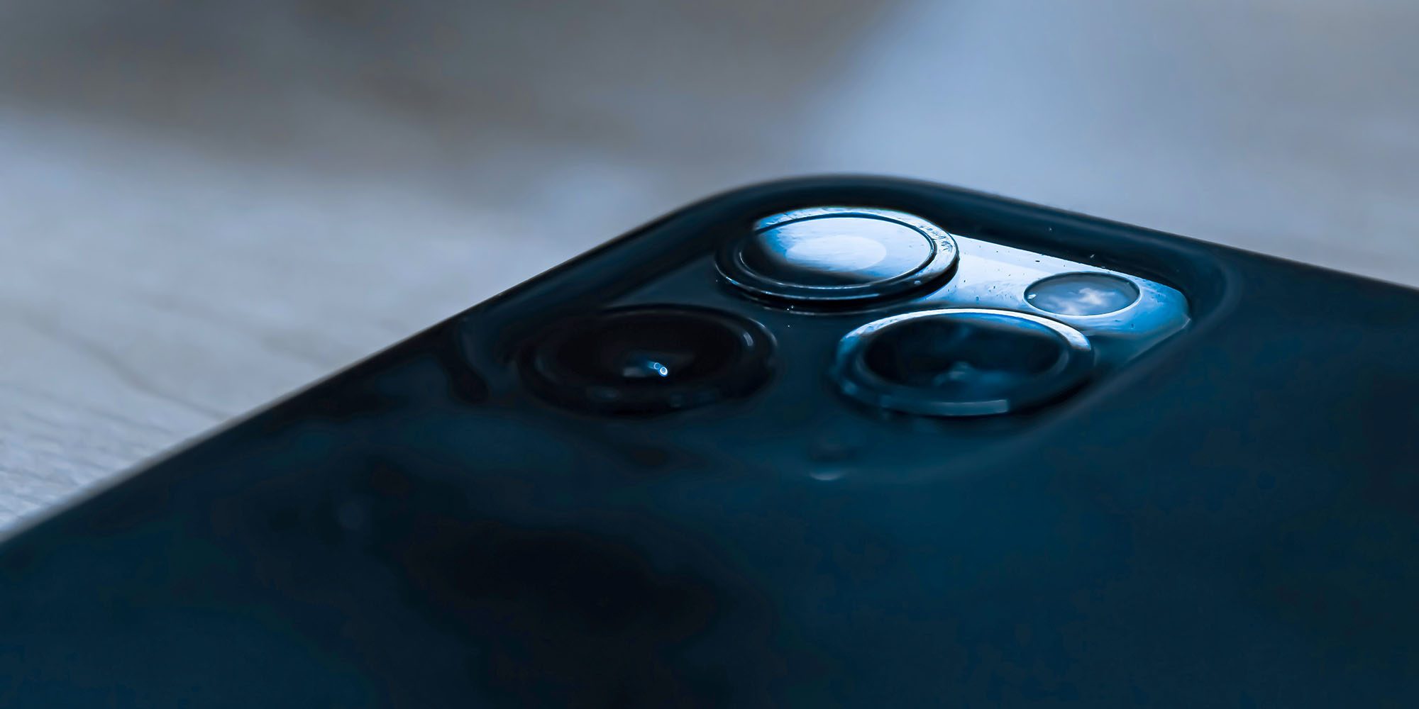 Доля рынка iPhone в США продолжает расти, несмотря на снижение продаж смартфонов