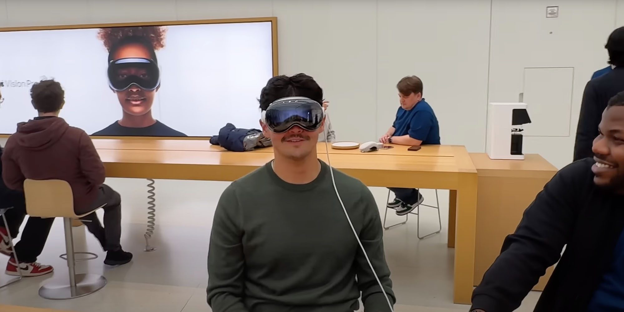 Некоторые члены команды Apple Vision Pro считают, что стоит подождать 4-е поколение