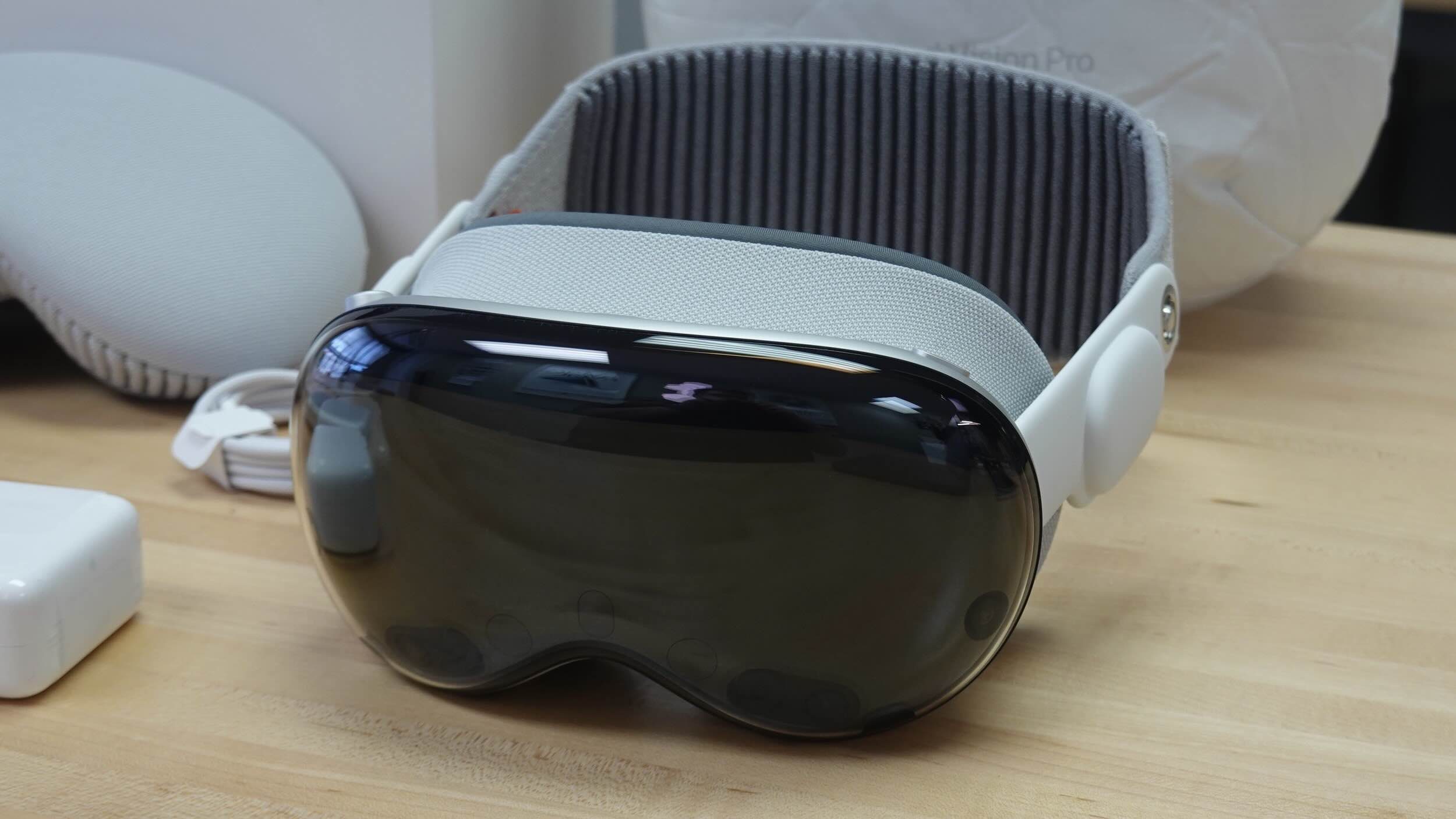 Как записаться на демонстрацию Vision Pro в Apple Store