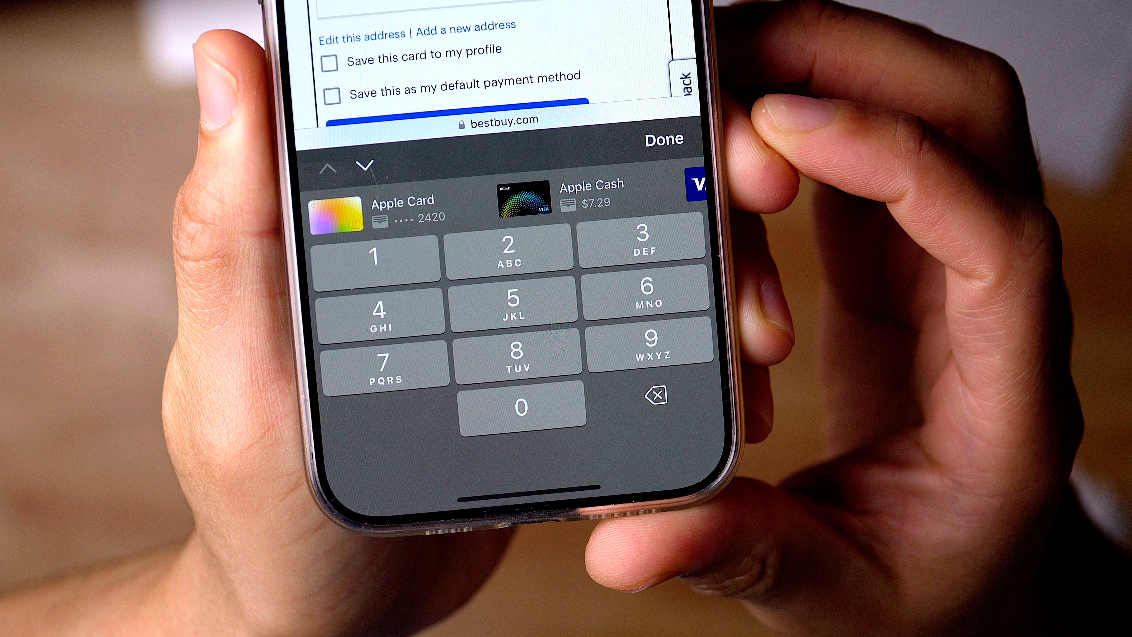 Option de remplissage automatique Apple Cash dans Safari sous iOS 17.4