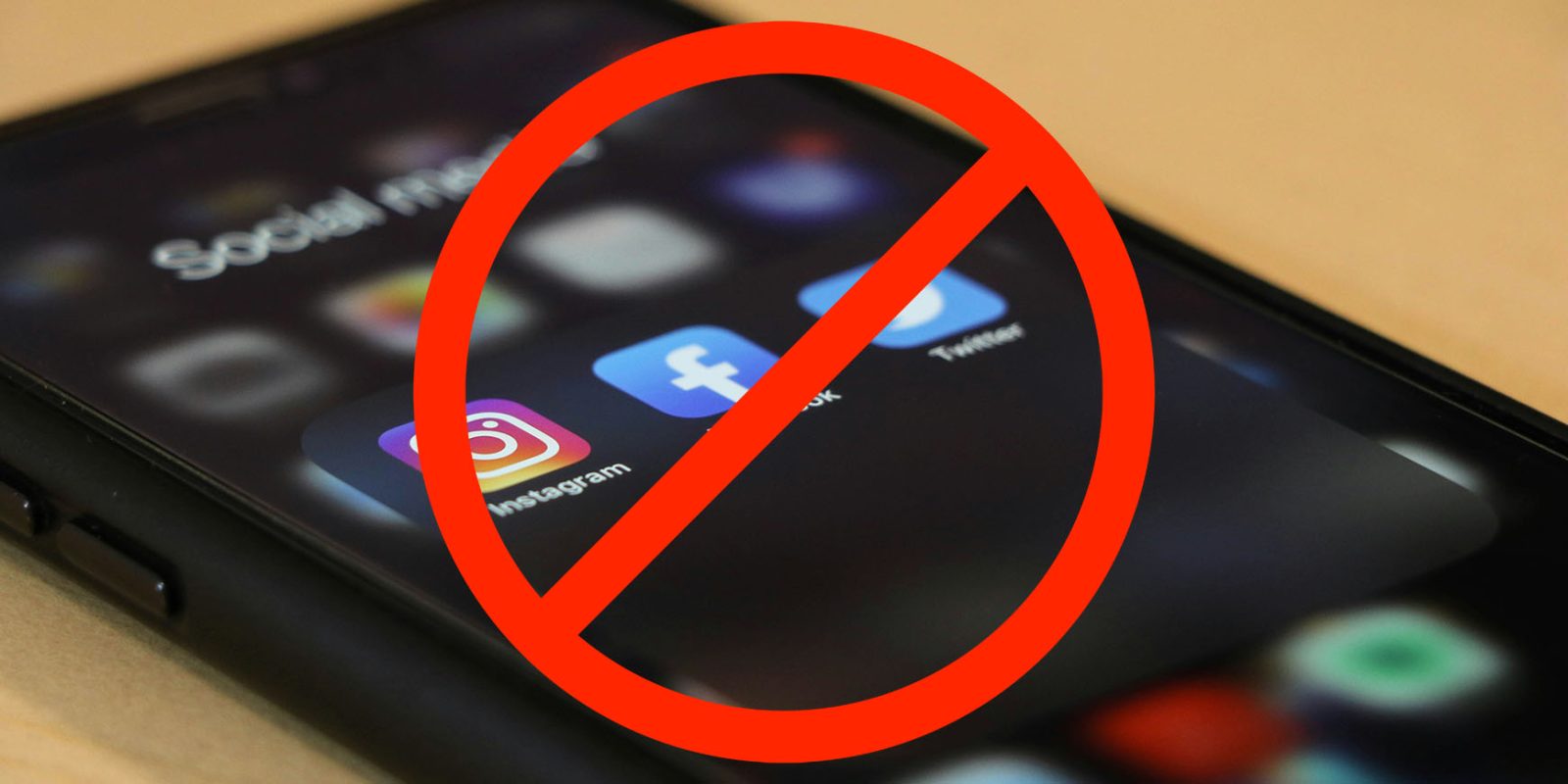 Social media app ban in Florida | App icons with prohibited symbol