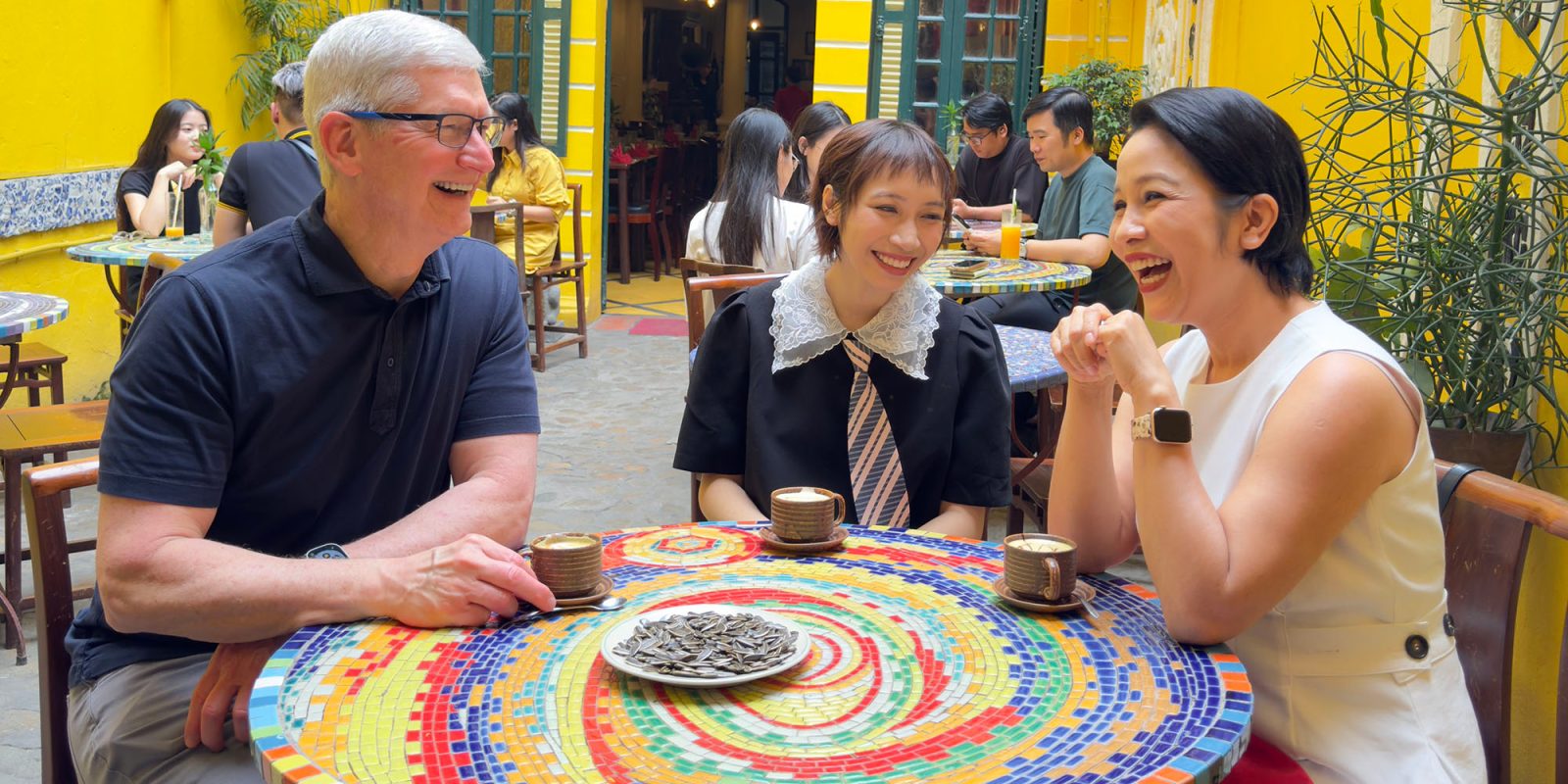 Les opérations d'Apple Vietnam s'étendent avec la visite de Tim Cook