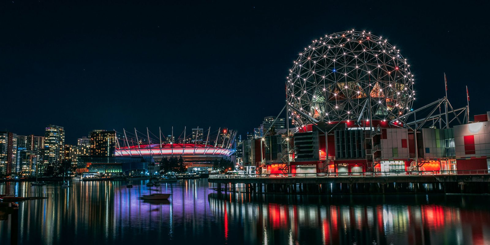 Le Canada introduit une taxe sur les services numériques |  La photo montre Science World, Vancouver