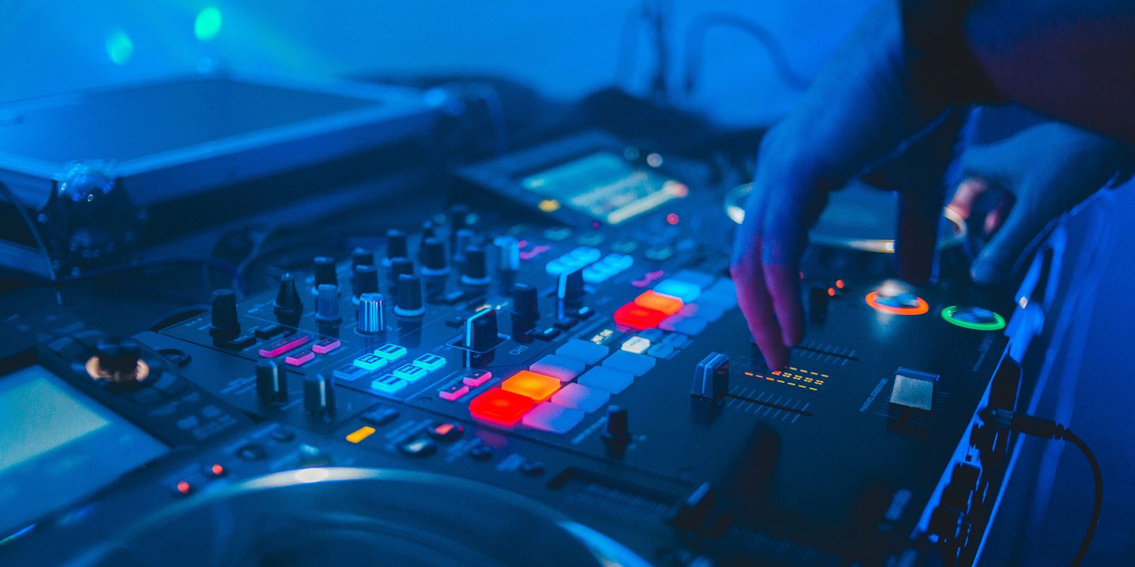 Spotify song remixing | DJ using mix deck