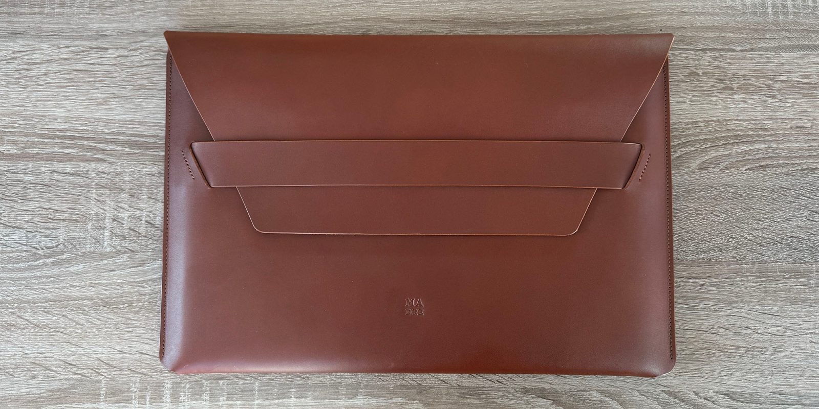 Manuel-Dreesmann hand-made leather MacBook Pro case