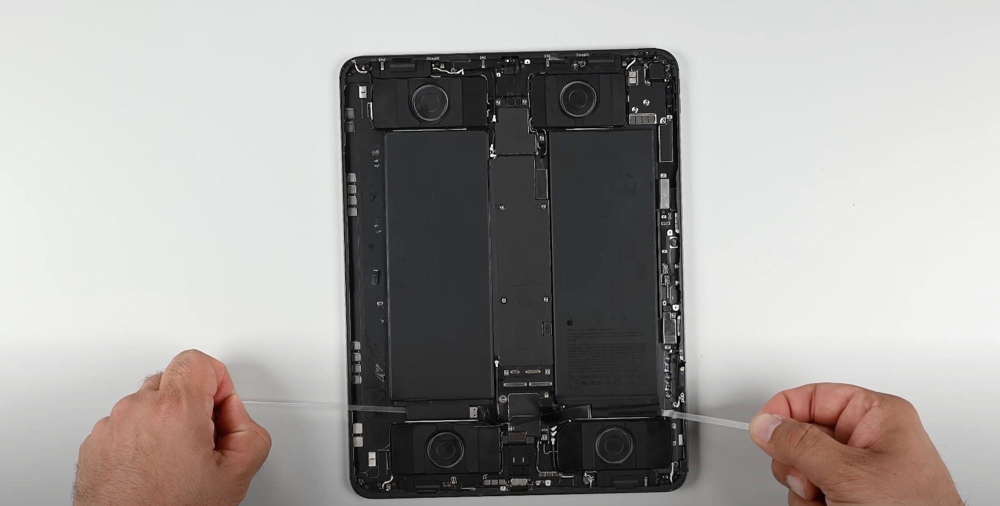 Разбор iFixit выявил серьезное изменение в ремонтопригодности M4 iPad Pro
