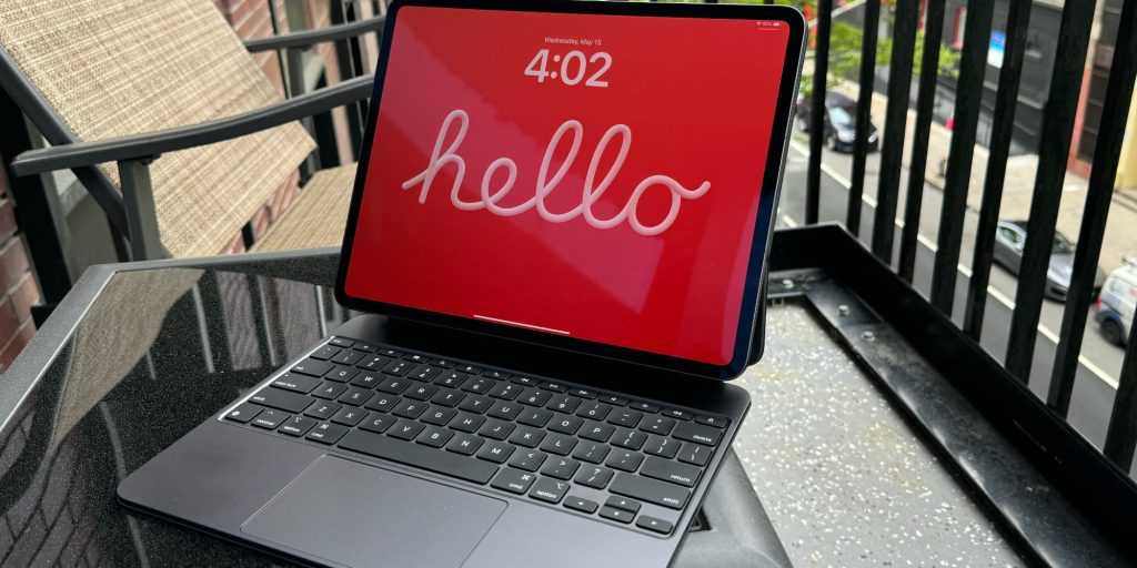 iPad Pro com teclado mágico