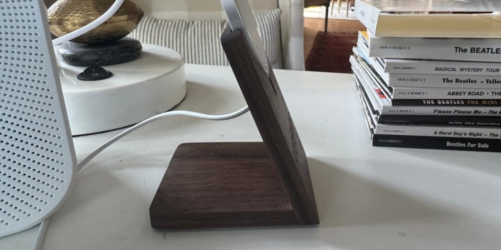 Wood iPhone MagSafe Stand