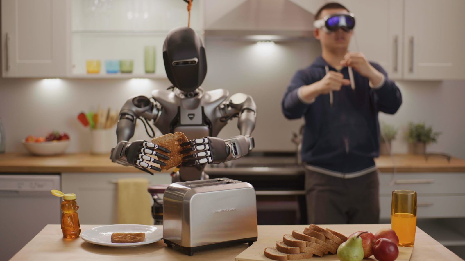 NVIDIA использует Apple Vision Pro для записи телеуправляемых демонстраций и управления человекоподобными роботами