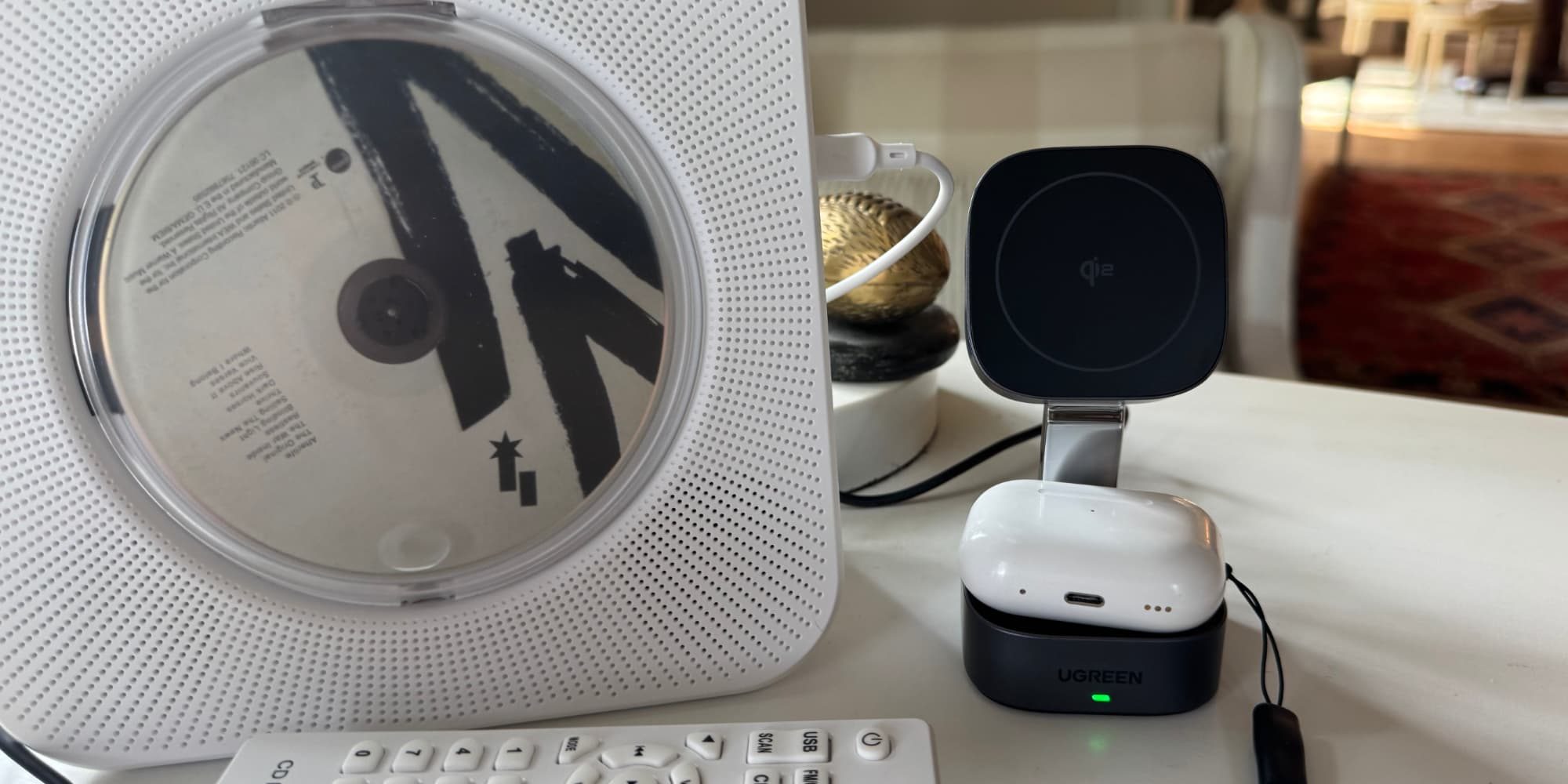 MagSafe Monday: Портативное зарядное устройство UGREEN 2-в-1 с Qi2