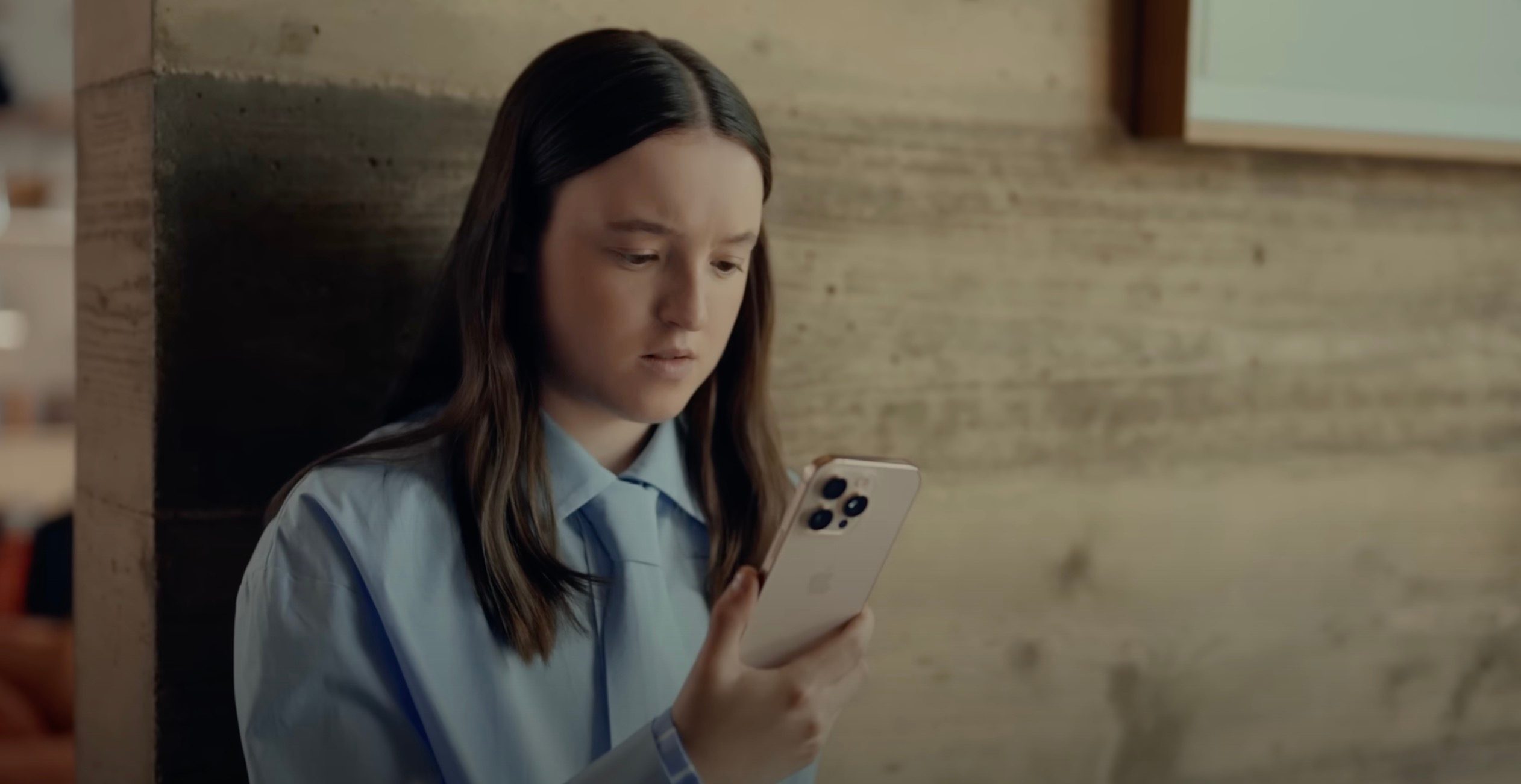 Apple демонстрирует iPhone 16 Pro и Apple Intelligence в новых видео
