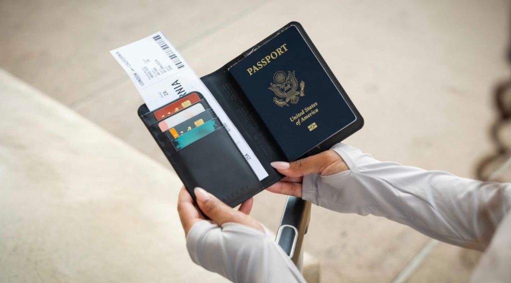 Satechi passport wallet with Find My