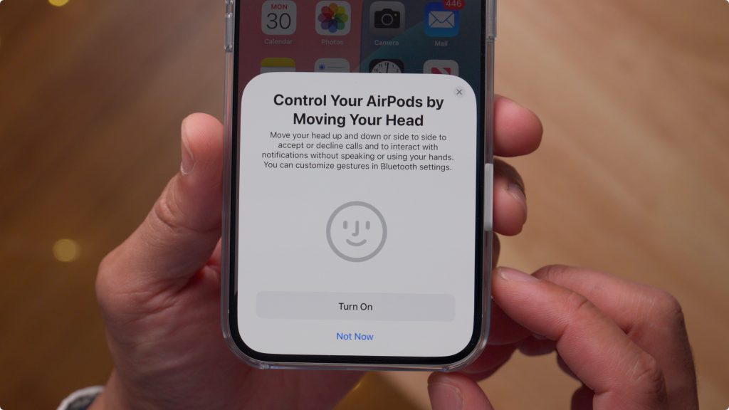 ヘッドジェスチャーでAirPodsをコントロール