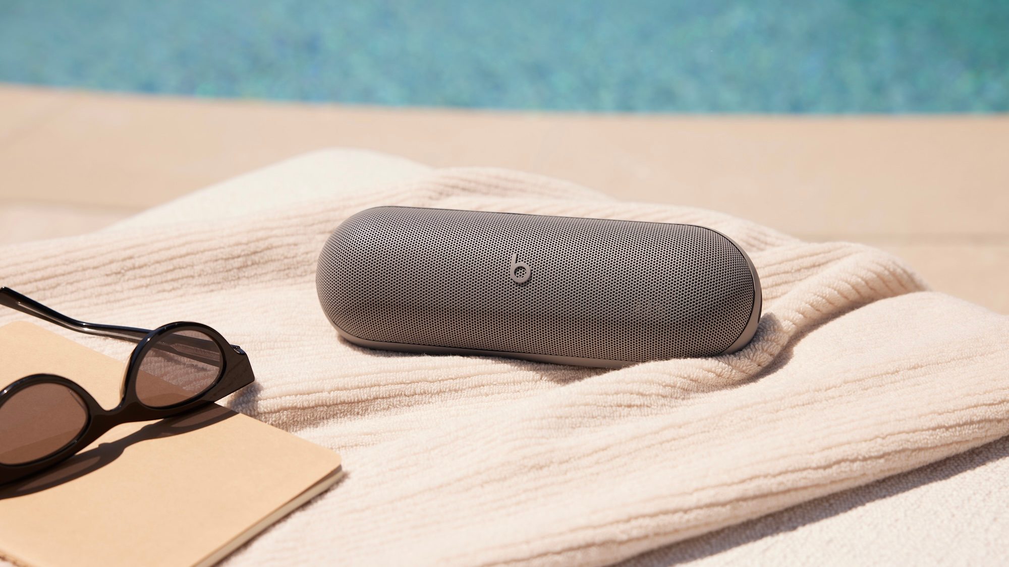 Apple сотрудничает с Ким Кардашьян для создания новых дизайнов Beats Pill