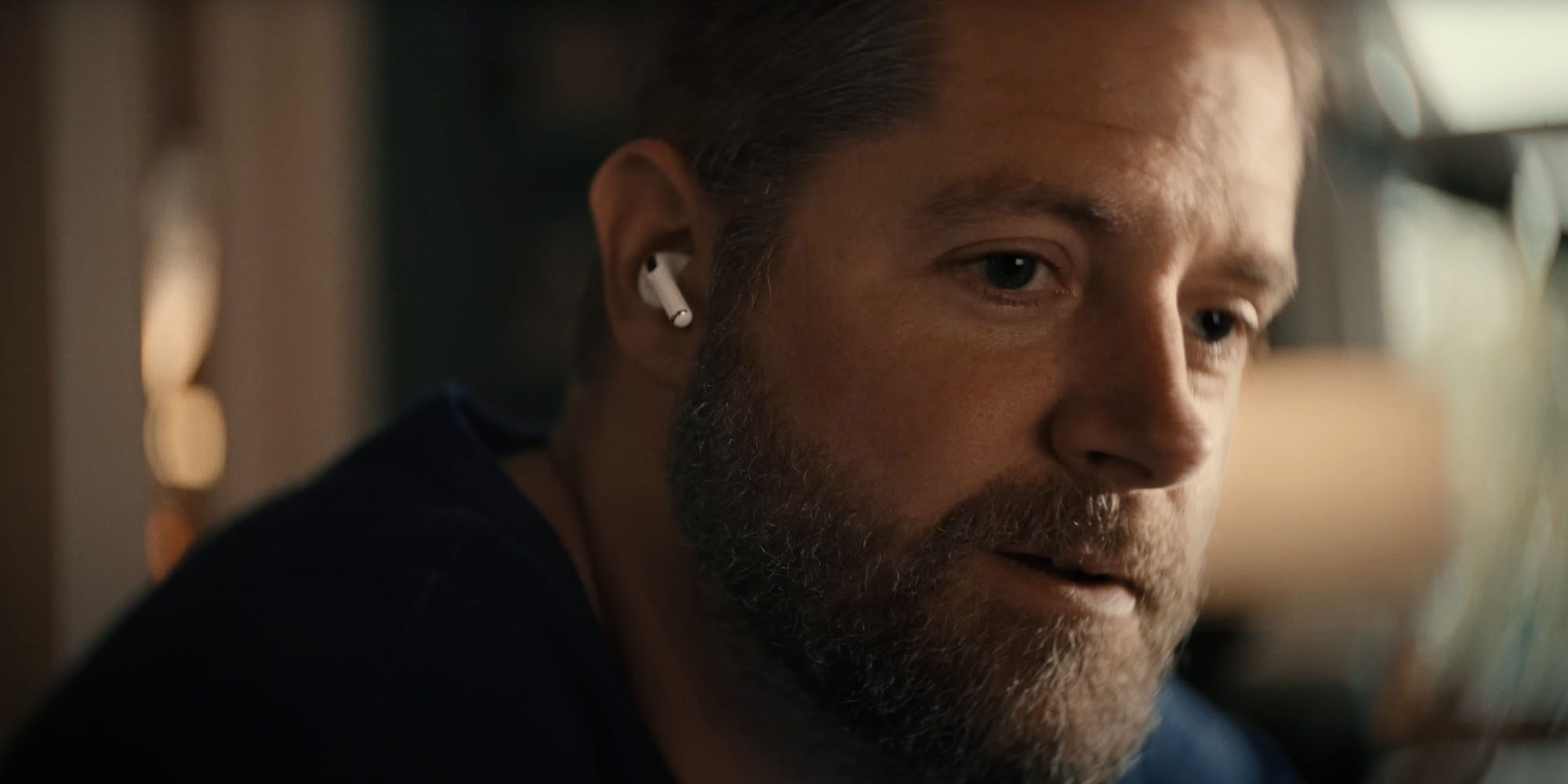 Apple работает над новой функцией живого перевода для AirPods в iOS 19