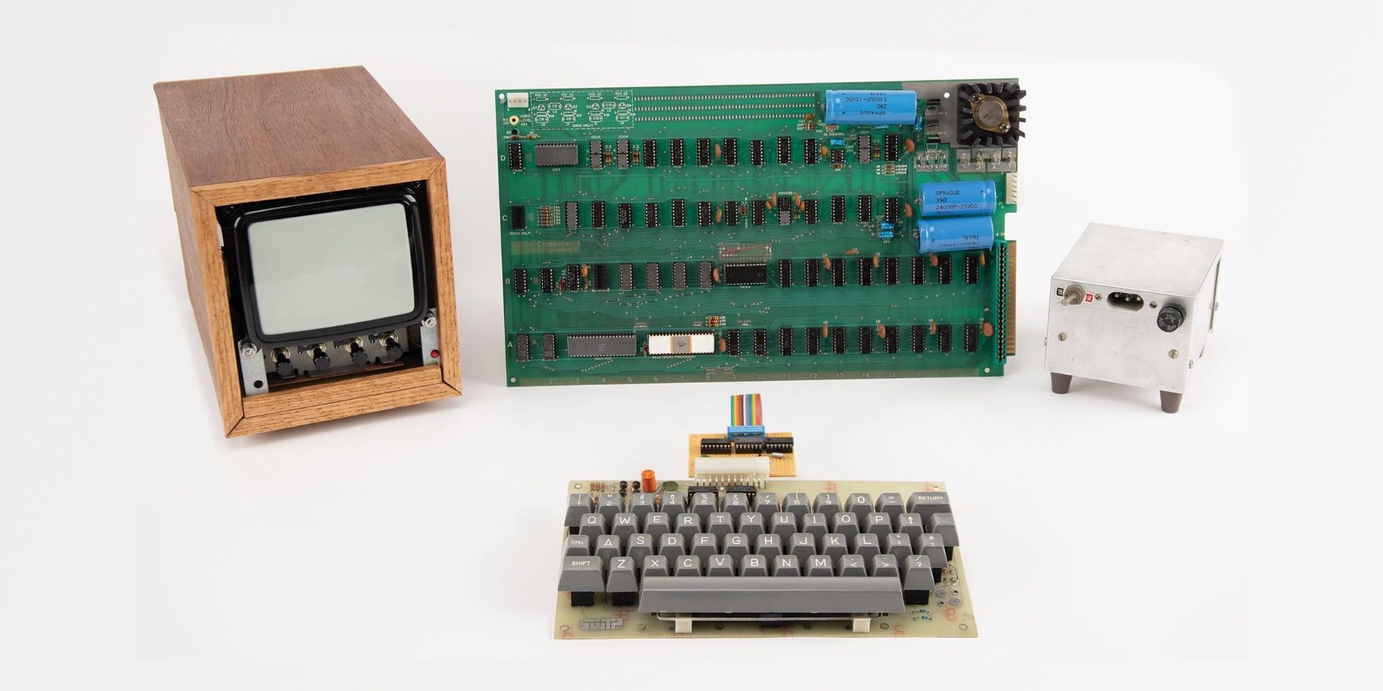 Полностью рабочий компьютер Apple-1 продан на аукционе за $375 000
