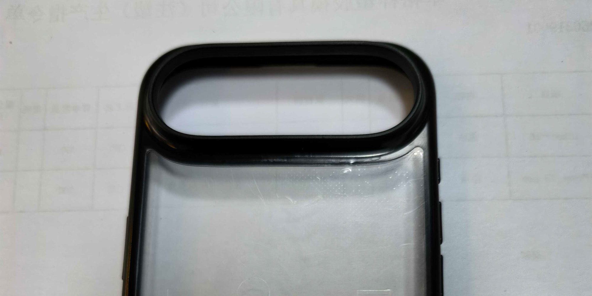 Первый взгляд на чехол iPhone 17 Air: большой вырез под камеру