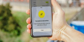 Apple should offer instant access to overseas eSIMs when traveling | Splash screen confirming an eSIM plan is active