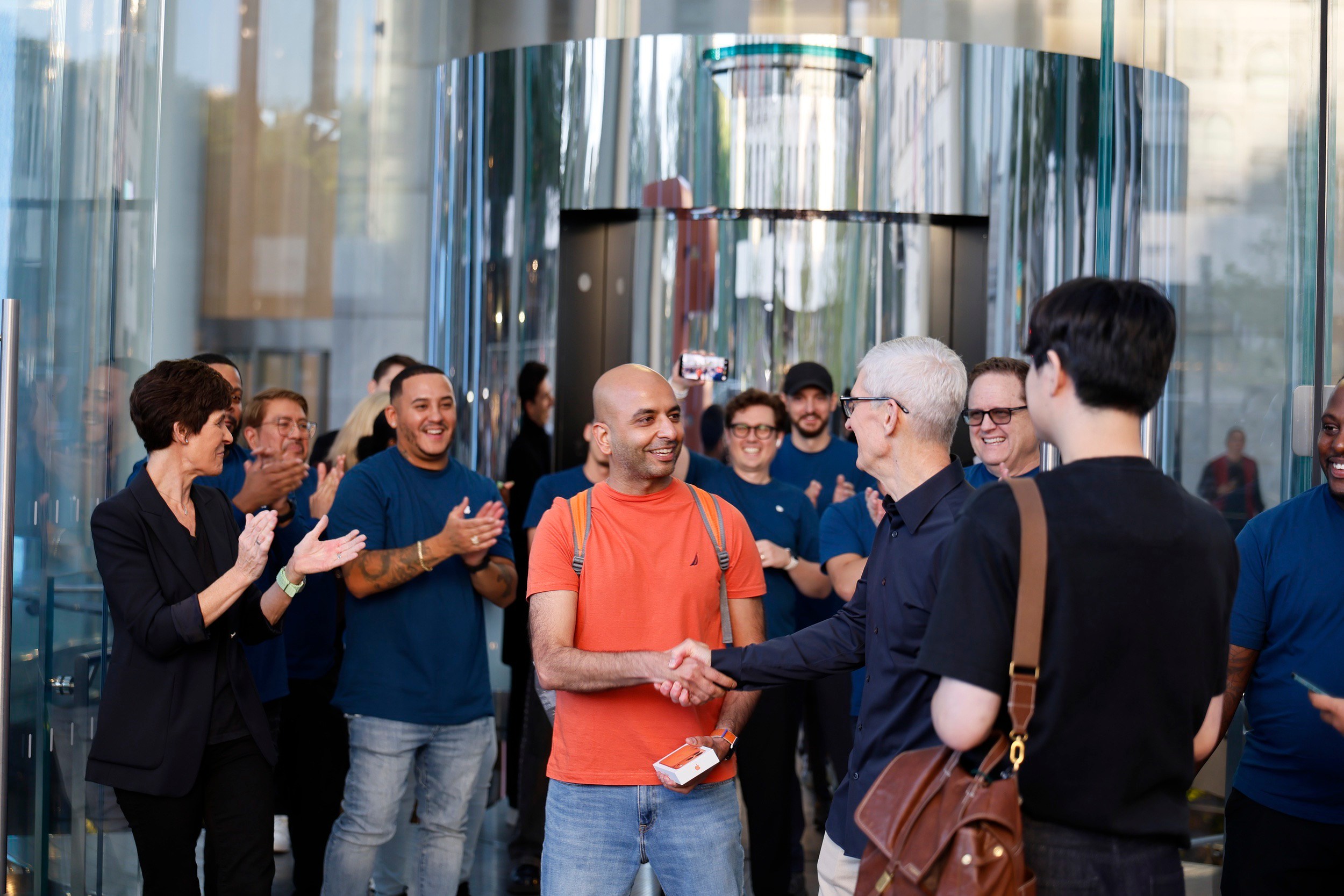 Apple execs celebrate iPhone 17, iPhone Air, and more at Fifth Avenue ...