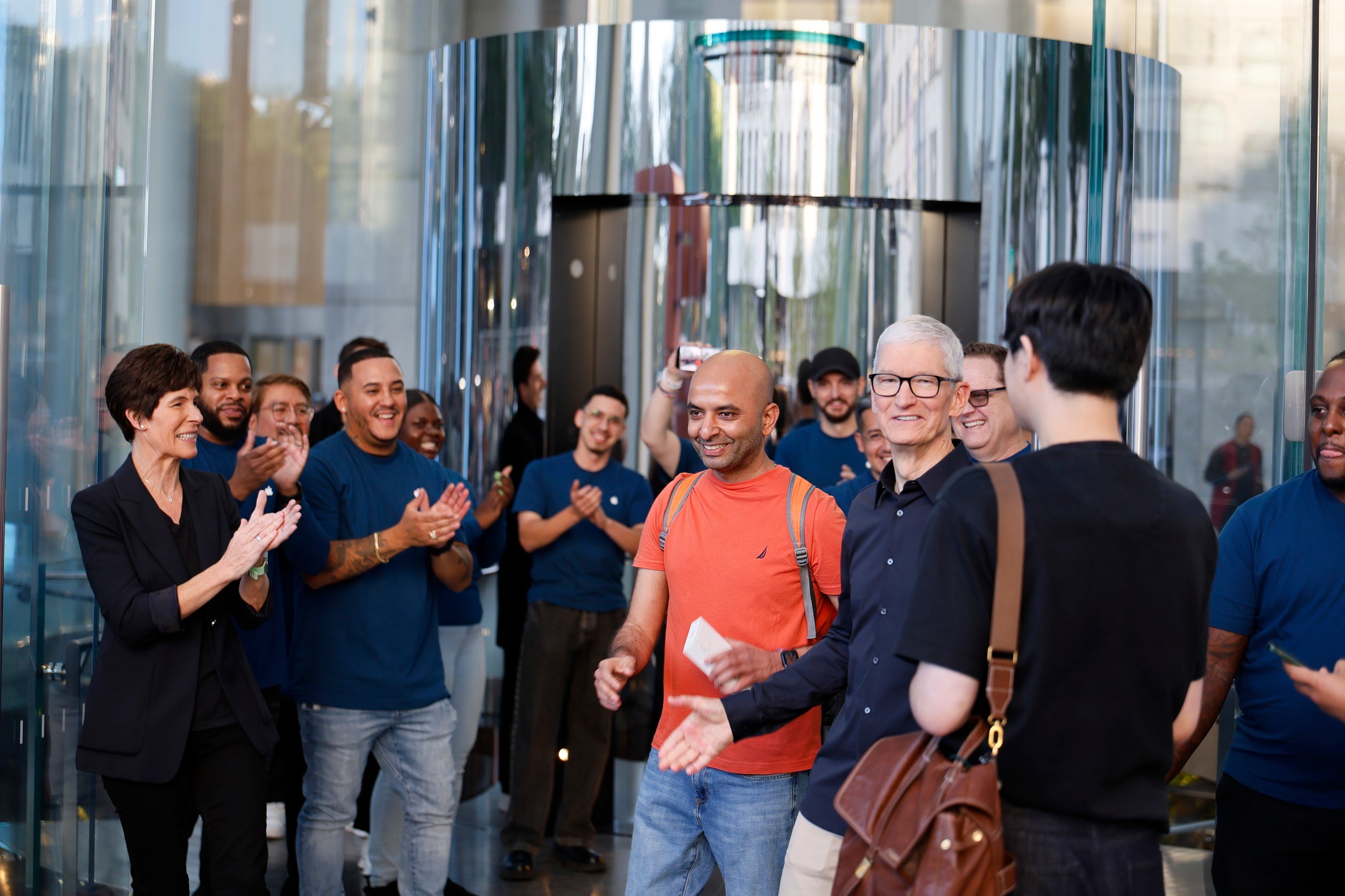 Apple execs celebrate iPhone 17, iPhone Air, and more at Fifth Avenue ...
