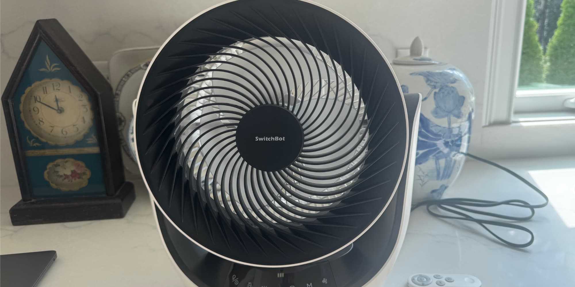 SwitchBot Smart Desk Fan adds quiet and portable cooling