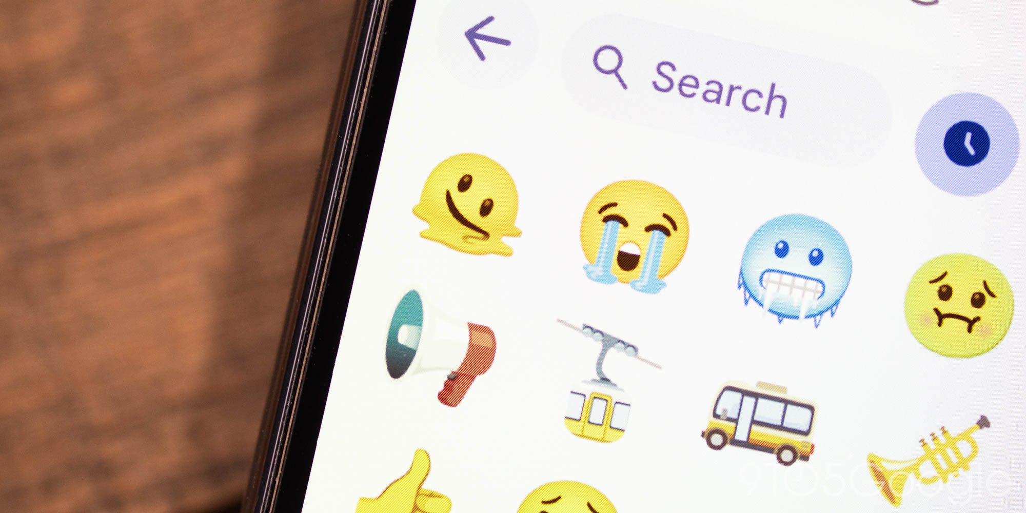 Google Pixel изменяет дизайн эмодзи, чтобы они соответствовали iPhone в последней бета-версии Android 16 [Галерея]