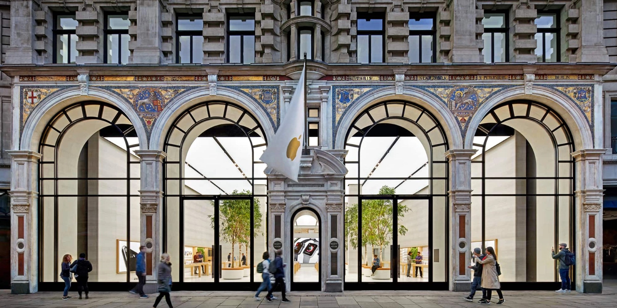 photo of Apple’s flagship Regent Street store is temporarily closing next week image