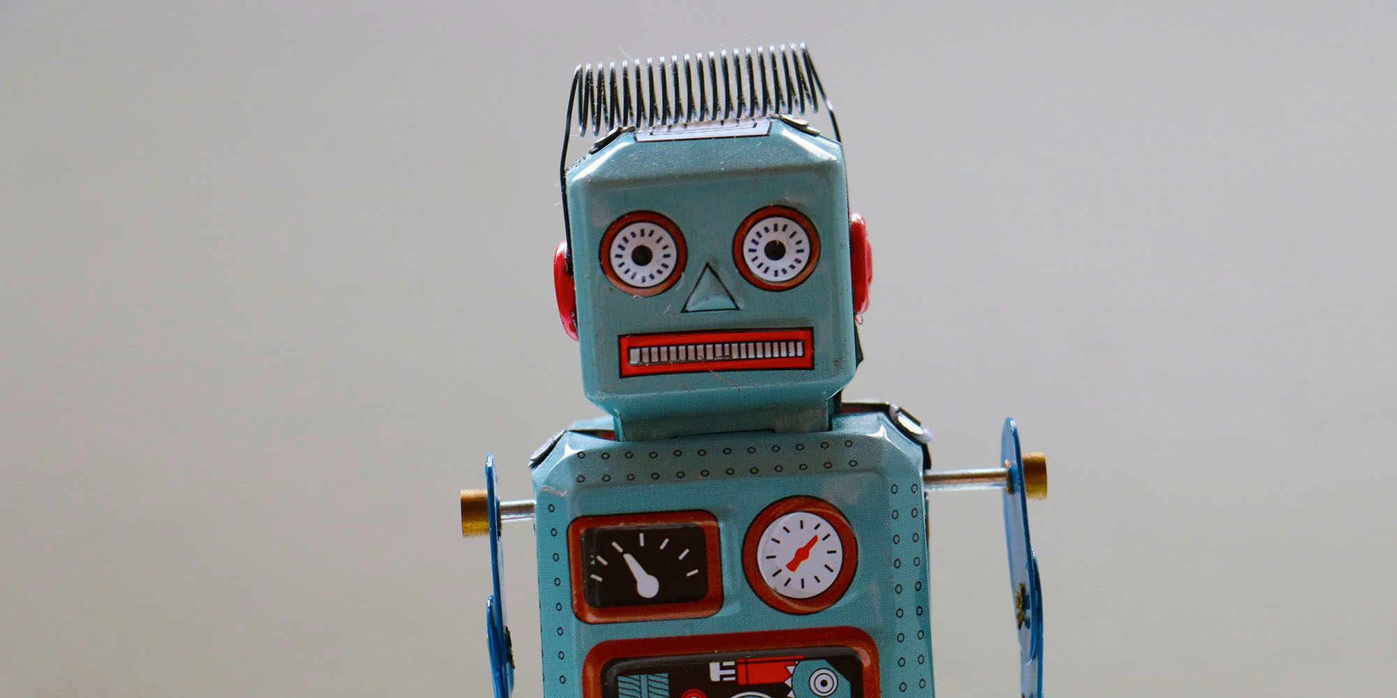 WhatsApp joins the appalling trend for AI-written replies…