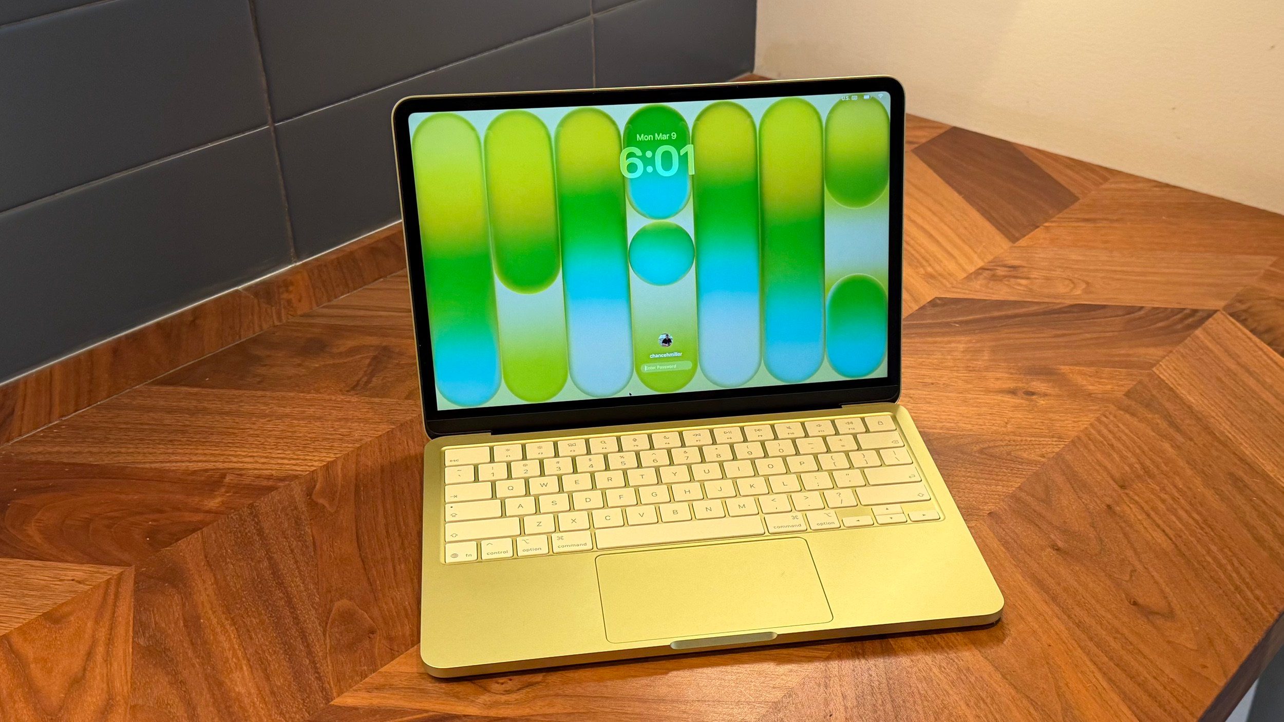 macOS 26.4 adds new feature that might help your MacBook…