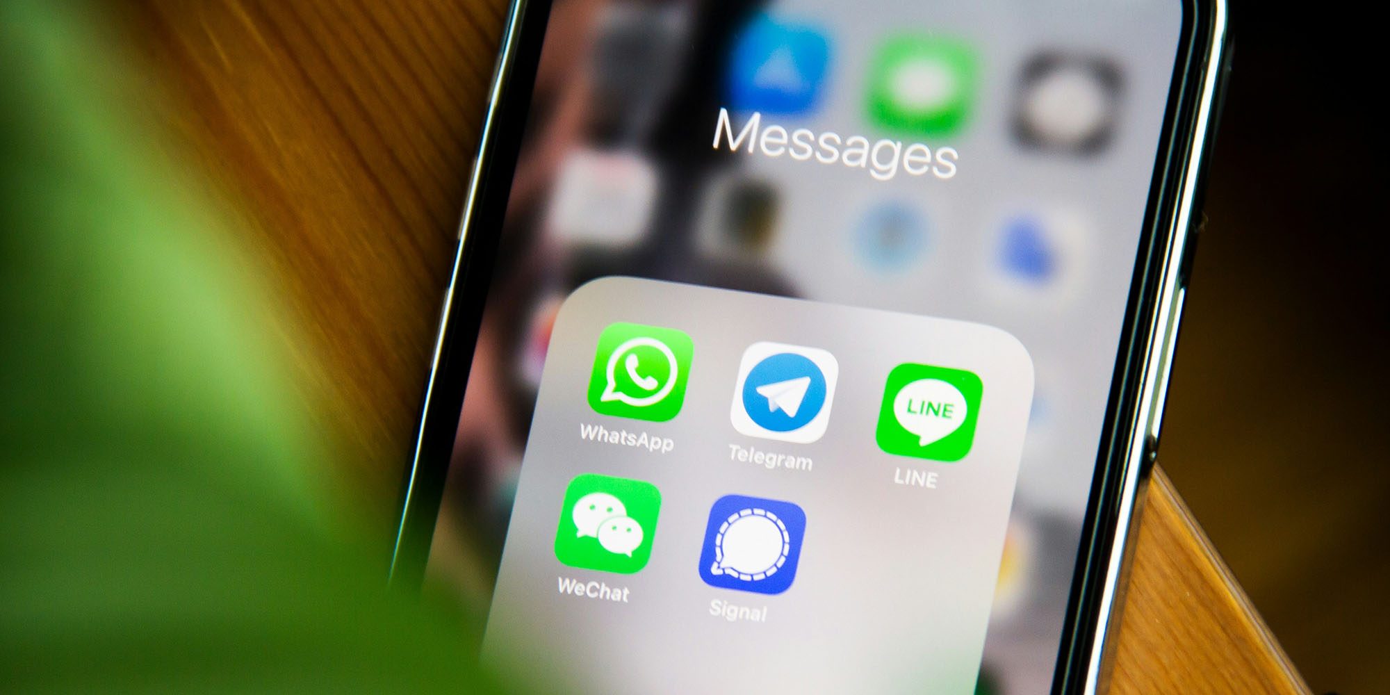 photo of WhatsApp Plus subscriptions rolling out to iPhone, but you probably don’t need one image