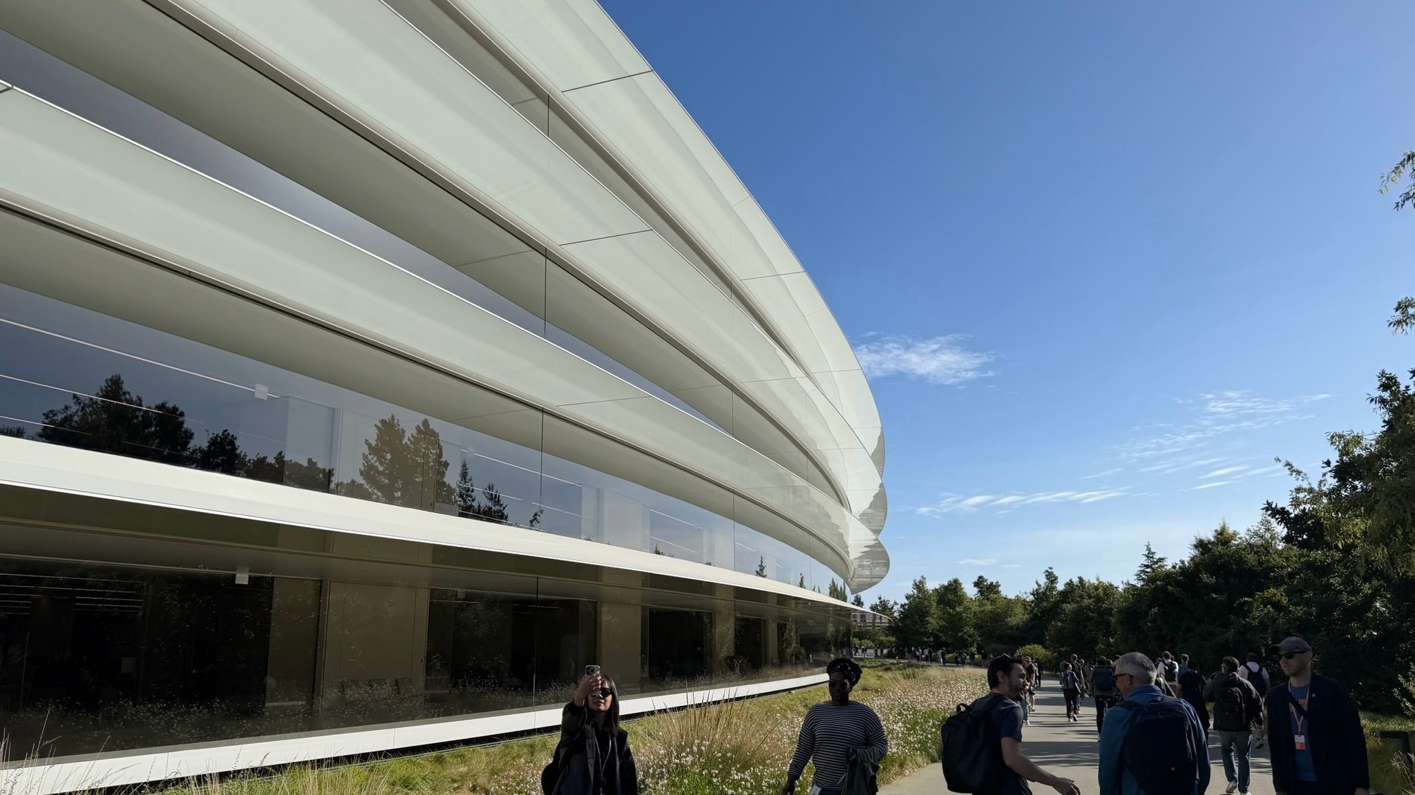 WWDC 2026 News Hub live from Apple Park: iOS 27, new Siri,…