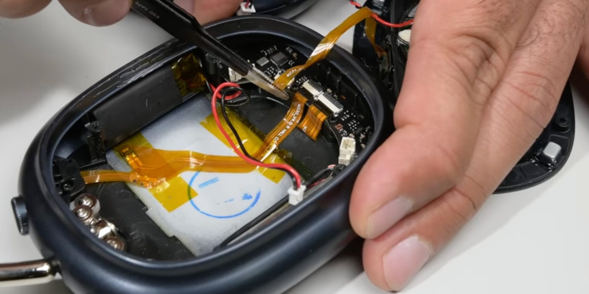photo of iFixit tears down fake Apple Watch Ultra 3, AirPods Max 2, and AirPods Pro 3 image