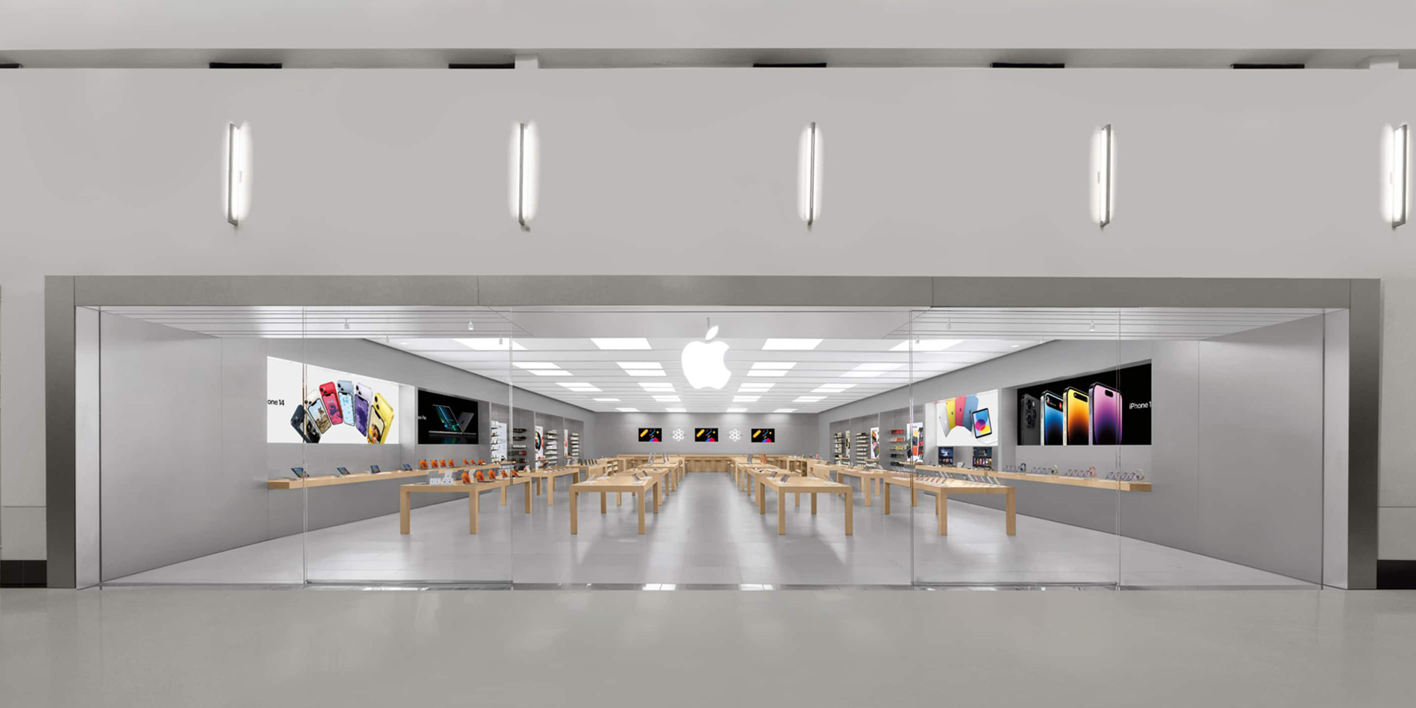 apple closing three stores