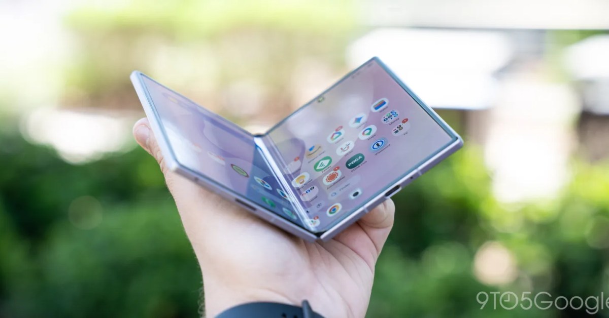 Samsung experience shows Apple's timing for the iPhone Ultra couldn't be better