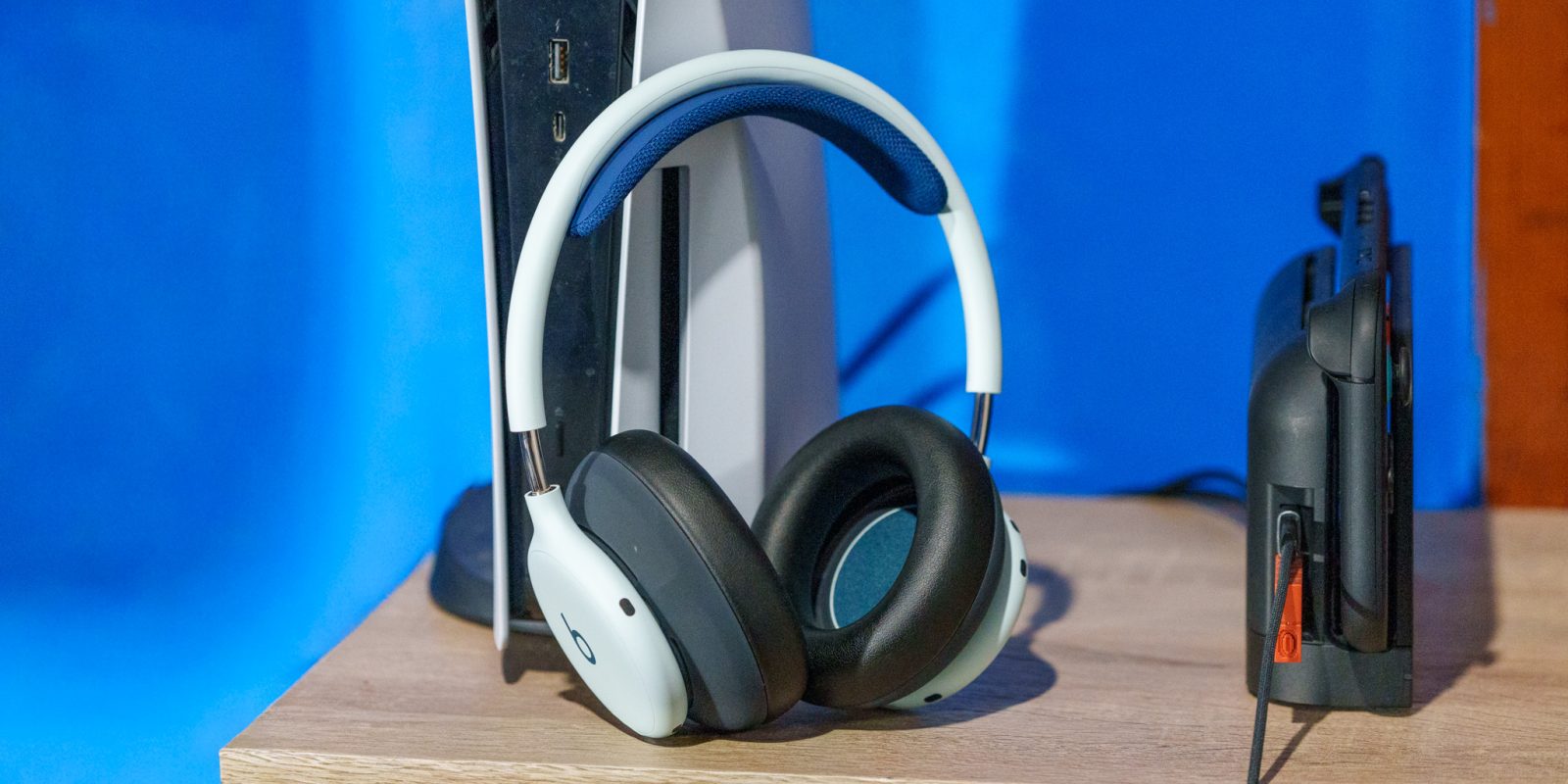 Review: Beats 360 are the closest Apple headphones to AirPods Max, with one caveat